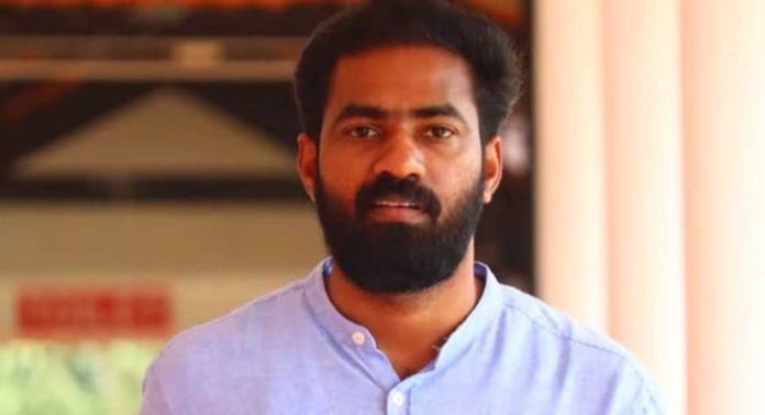 സംസ്ഥാന സർക്കാരിന്റെ ധവള പത്രം കടുത്ത ആശങ്ക പല മേഖലയിലും ഉയർത്തുന്നതെന്ന് ഡിവൈഎഫ്ഐ സംസ്ഥാന സെക്രട്ടറി വി കെ സനോജ് സംസ്ഥാന സർക്കാരിന്റെ ധവള പത്രം കടുത്ത ആശങ്ക പല മേഖലയിലും ഉയർത്തുന്നതെന്ന് ഡിവൈഎഫ്ഐ സംസ്ഥാന സെക്രട്ടറി വി കെ സനോജ്