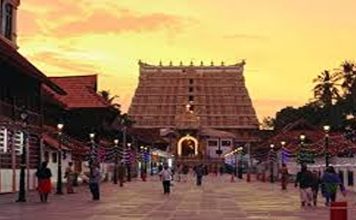 ശ്രീ പത്മനാഭസ്വാമി ക്ഷേത്രത്തിന് തപാല് വകുപ്പിന്റെ ആദരം