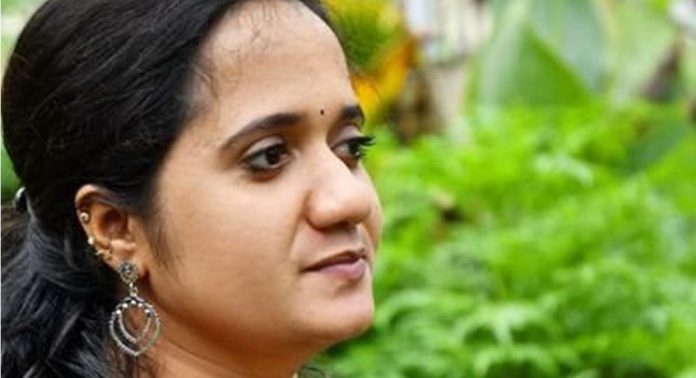 രാഹുൽ മാങ്കൂട്ടത്തിൽ വിഷയത്തിൽ സാങ്കൽപ്പിക ഇരകളെ സൃഷ്ടിക്കാൻ ശ്രമമെന്ന് ശ്രീനാദേവി കുഞ്ഞമ്മ രാഹുൽ മാങ്കൂട്ടത്തിൽ വിഷയത്തിൽ സാങ്കൽപ്പിക ഇരകളെ സൃഷ്ടിക്കാൻ ശ്രമമെന്ന് ശ്രീനാദേവി കുഞ്ഞമ്മ
