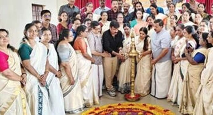 തിരുവല്ല വിദ്യാഭ്യാസ ജില്ലാ എച്ച്എംഫോറത്തിന്റെ ആഭിമുഖ്യത്തിൽ നടന്ന പ്രഥമാധ്യാപക സംഗമവും ഓണാഘോഷവും നടന്നു തിരുവല്ല വിദ്യാഭ്യാസ ജില്ലാ എച്ച്എംഫോറത്തിന്റെ ആഭിമുഖ്യത്തിൽ നടന്ന പ്രഥമാധ്യാപക സംഗമവും ഓണാഘോഷവും നടന്നു