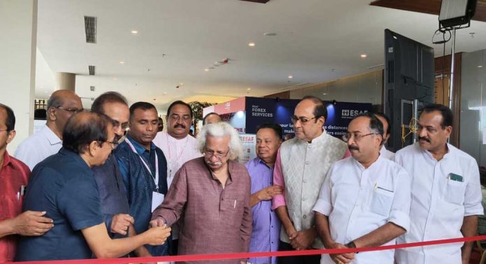 മാർ ക്രിസോസ്റ്റത്തിൻ്റെ ദർശനങ്ങൾ കാലാതീതം : അടൂർ ഗോപാലകൃഷ്ണൻ മാർ ക്രിസോസ്റ്റത്തിൻ്റെ ദർശനങ്ങൾ കാലാതീതം : അടൂർ ഗോപാലകൃഷ്ണൻ
