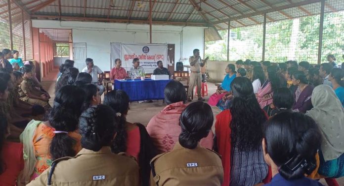 എസ് പി സി പദ്ധതിയുടെ പതിനഞ്ചാം വാർഷിക ദിനം തോട്ടക്കോണം എസ് പി സി യൂണിറ്റ് വിപുലമായി ആഘോഷിച്ചു എസ് പി സി പദ്ധതിയുടെ പതിനഞ്ചാം വാർഷിക ദിനം തോട്ടക്കോണം എസ് പി സി യൂണിറ്റ് വിപുലമായി ആഘോഷിച്ചു