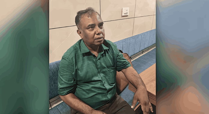 കൈക്കൂലി വാങ്ങുന്നതിനിടെ അസിസ്റ്റന്റ് ലേബർ ഓഫീസർ പോലീസ് പിടിയിൽ കൈക്കൂലി വാങ്ങുന്നതിനിടെ അസിസ്റ്റന്റ് ലേബർ ഓഫീസർ പോലീസ് പിടിയിൽ