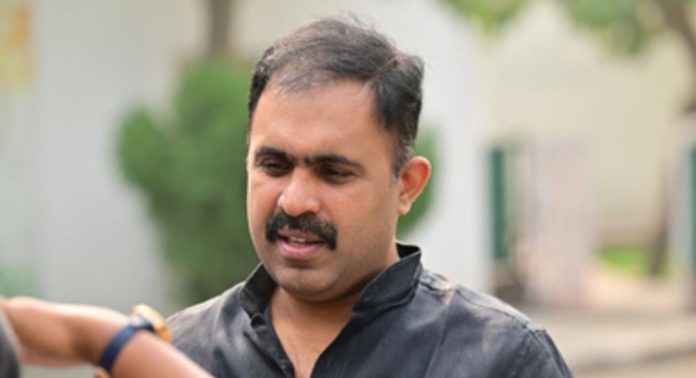 രാഹുൽ മാങ്കൂട്ടത്തിലിനെതിരെയുള്ള നടപടി രാജ്യത്ത് ഒരു പാർട്ടിയെടുത്ത ഏറ്റവും മികച്ച തീരുമാനമെന്ന് അബിൻ വർക്കി രാഹുൽ മാങ്കൂട്ടത്തിലിനെതിരെയുള്ള നടപടി രാജ്യത്ത് ഒരു പാർട്ടിയെടുത്ത ഏറ്റവും മികച്ച തീരുമാനമെന്ന് അബിൻ വർക്കി