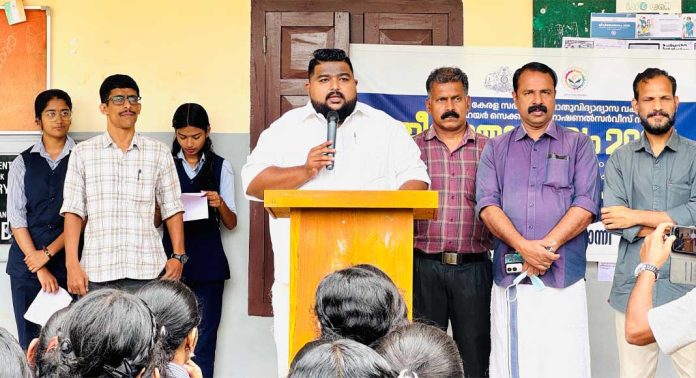 ഇടമുറി ഗവ.ഹയര് സെക്കന്ഡറി സ്കൂളില് ജീവിതോത്സവം നടത്തി ഇടമുറി ഗവ.ഹയര് സെക്കന്ഡറി സ്കൂളില് ജീവിതോത്സവം നടത്തി