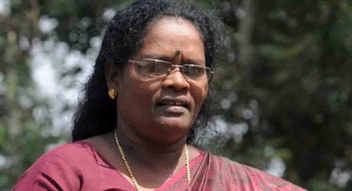 മുത്തങ്ങ ഭൂസമരം : സി കെ ജാനു ഒന്നാം പ്രതിയായ കേസിന്റെ വിചാരണയ്ക്ക് സ്റ്റേ മുത്തങ്ങ ഭൂസമരം : സി കെ ജാനു ഒന്നാം പ്രതിയായ കേസിന്റെ വിചാരണയ്ക്ക് സ്റ്റേ