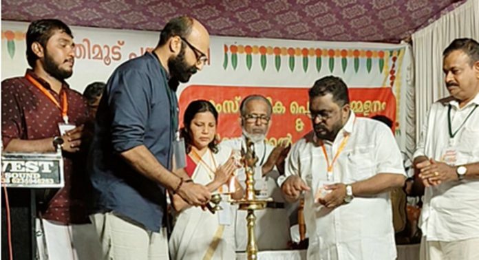 ഉതിമൂട് പൗരാവലിയുടെ നേതൃത്വത്തിൽ ഓണാഘോഷ പരിപാടികൾ നടത്തി ഉതിമൂട് പൗരാവലിയുടെ നേതൃത്വത്തിൽ ഓണാഘോഷ പരിപാടികൾ നടത്തി
