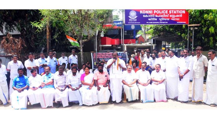 കേരളം സെല് ഭരണത്തിലേക്ക് നീങ്ങുന്നതായി സംശയിക്കേണ്ടിരിക്കുന്നു : പ്രൊഫ. സതീഷ് കൊച്ചുപറമ്പില് കേരളം സെല് ഭരണത്തിലേക്ക് നീങ്ങുന്നതായി സംശയിക്കേണ്ടിരിക്കുന്നു : പ്രൊഫ. സതീഷ് കൊച്ചുപറമ്പില്