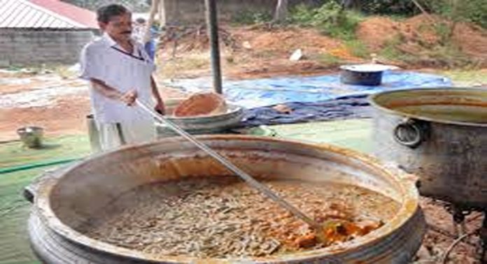 ആഗോള അയ്യപ്പ സംഗമത്തിന് എത്തുന്നവർക്ക് ഭക്ഷണം ഒരുക്കുന്നത് പ്രശസ്ത പാചകവിദഗ്ദ്ധൻ പഴയിടം മോഹനൻ നമ്പൂതിരി ആഗോള അയ്യപ്പ സംഗമത്തിന് എത്തുന്നവർക്ക് ഭക്ഷണം ഒരുക്കുന്നത് പ്രശസ്ത പാചകവിദഗ്ദ്ധൻ പഴയിടം മോഹനൻ നമ്പൂതിരി