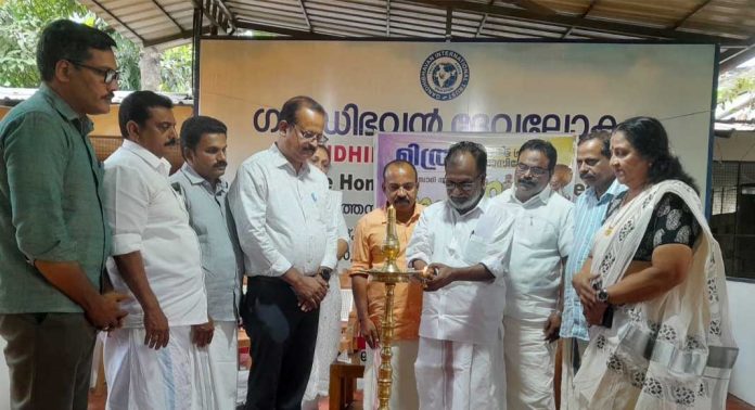 കോന്നി ഗാന്ധിഭവൻ ദേവലോകത്തിൽ മിത്ര പത്തനംതിട്ട പ്രവാസി അസോസിയേഷൻ റിയാദിന്റെ ഓണാഘോഷം നടന്നു കോന്നി ഗാന്ധിഭവൻ ദേവലോകത്തിൽ മിത്ര പത്തനംതിട്ട പ്രവാസി അസോസിയേഷൻ റിയാദിന്റെ ഓണാഘോഷം നടന്നു