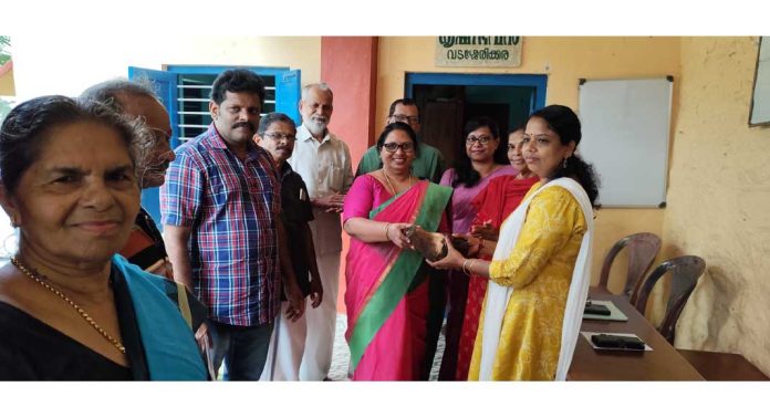 വടശേരിക്കര ഗ്രാമപഞ്ചായത്ത് കൃഷിഭവനില് നിന്നും വാഴവിത്തുകള് വിതരണം ചെയ്തു വടശേരിക്കര ഗ്രാമപഞ്ചായത്ത് കൃഷിഭവനില് നിന്നും വാഴവിത്തുകള് വിതരണം ചെയ്തു