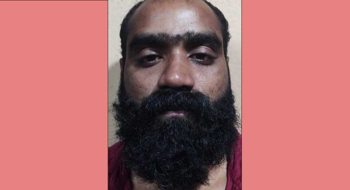 യുവതിയെ ജോലിസ്ഥലത്തുകയറി മർദ്ദിച്ചു, സെക്യൂരിറ്റി ക്യാബിന്റെ ഗ്ലാസ്സ് അടിച്ചുപൊട്ടിച്ചു : പ്രതി പിടിയിൽ യുവതിയെ ജോലിസ്ഥലത്തുകയറി മർദ്ദിച്ചു, സെക്യൂരിറ്റി ക്യാബിന്റെ ഗ്ലാസ്സ് അടിച്ചുപൊട്ടിച്ചു : പ്രതി പിടിയിൽ