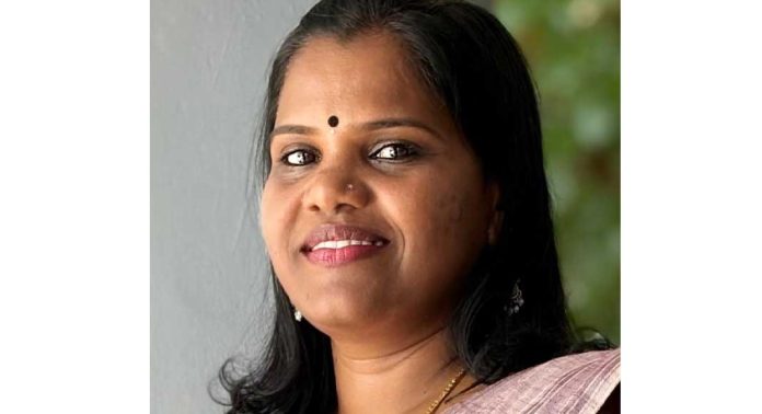 ശ്രീജ ഓടാട്ടിന് കോന്നിയൂർ രാധാകൃഷ്ണൻ പുരസ്കാരം ശ്രീജ ഓടാട്ടിന് കോന്നിയൂർ രാധാകൃഷ്ണൻ പുരസ്കാരം