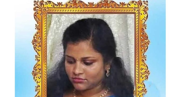 ആറന്മുള ആഞ്ഞിലിമൂട്ടിൽ പാലത്തിൽ നിന്നും പുഴയിൽ ചാടി മരിച്ച സ്ത്രീയെ തിരിച്ചറിഞ്ഞു ആറന്മുള ആഞ്ഞിലിമൂട്ടിൽ പാലത്തിൽ നിന്നും പുഴയിൽ ചാടി മരിച്ച സ്ത്രീയെ തിരിച്ചറിഞ്ഞു