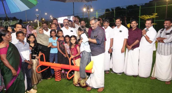 ഹാപ്പിനെസ് പാർക്ക് തുറന്നു : ഉല്ലാസത്തിനായി പൂർത്തിയാകുന്നത് ഒരുപിടി പദ്ധതികൾ : അഡ്വ. ടി സക്കീർ ഹുസൈൻ ഹാപ്പിനെസ് പാർക്ക് തുറന്നു : ഉല്ലാസത്തിനായി പൂർത്തിയാകുന്നത് ഒരുപിടി പദ്ധതികൾ : അഡ്വ. ടി സക്കീർ ഹുസൈൻ