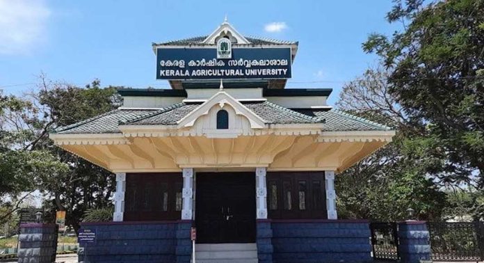 കാര്ഷിക സര്വകലാശാലയിലെ സെമസ്റ്റര് ഫീസ് കുത്തനെ ഉയര്ത്തി കാര്ഷിക സര്വകലാശാലയിലെ സെമസ്റ്റര് ഫീസ് കുത്തനെ ഉയര്ത്തി