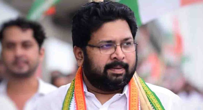 ഓഫീസ് കെട്ടിട വിവാദത്തിൽ വികെ പ്രശാന്ത് എംഎൽഎക്കെതിരെ കെ എസ് ശബരീനാഥൻ ഓഫീസ് കെട്ടിട വിവാദത്തിൽ വികെ പ്രശാന്ത് എംഎൽഎക്കെതിരെ കെ എസ് ശബരീനാഥൻ