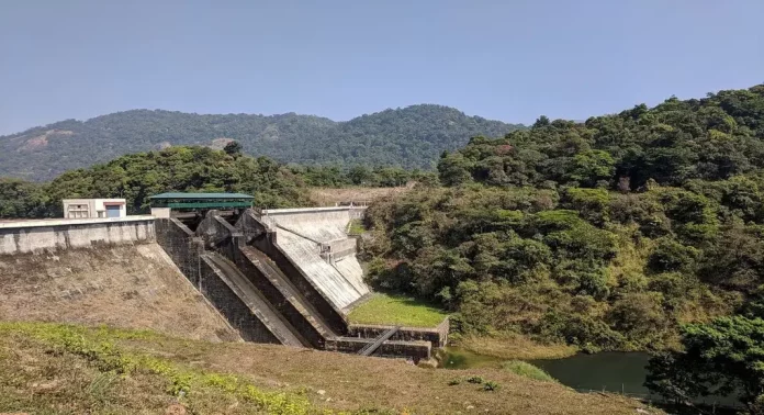 കക്കയം ഡാമിൽ ബ്ലൂ അലേർട്ട് പ്രഖ്യാപിച്ചു കക്കയം ഡാമിൽ ബ്ലൂ അലേർട്ട് പ്രഖ്യാപിച്ചു
