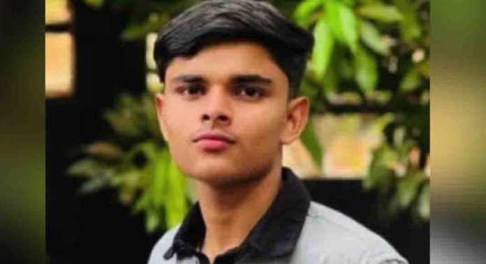 പ്ലസ് ടു വിദ്യാര്ത്ഥി വീടിനകത്ത് മരിച്ച നിലയില് പ്ലസ് ടു വിദ്യാര്ത്ഥി വീടിനകത്ത് മരിച്ച നിലയില്