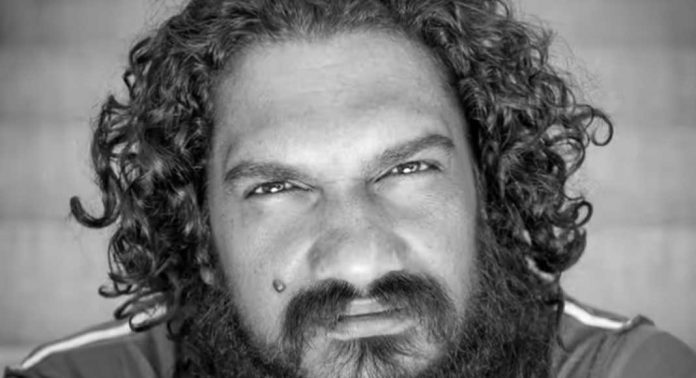 സംവിധായകൻ സനൽകുമാർ ശശിധരനെ മുംബൈ വിമാനത്താവളത്തിൽ തടഞ്ഞു സംവിധായകൻ സനൽകുമാർ ശശിധരനെ മുംബൈ വിമാനത്താവളത്തിൽ തടഞ്ഞു