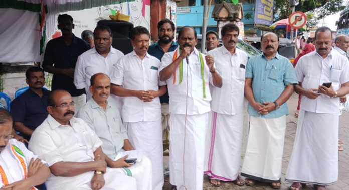നിർമ്മാണ തൊഴിലാളികളോടുള്ള സര്ക്കാരിന്റെ അവഗണന അവസാനിപ്പിക്കണം ; പ്രൊഫ. സതീഷ് കൊച്ചുപറമ്പിൽ നിർമ്മാണ തൊഴിലാളികളോടുള്ള സര്ക്കാരിന്റെ അവഗണന അവസാനിപ്പിക്കണം ; പ്രൊഫ. സതീഷ് കൊച്ചുപറമ്പിൽ