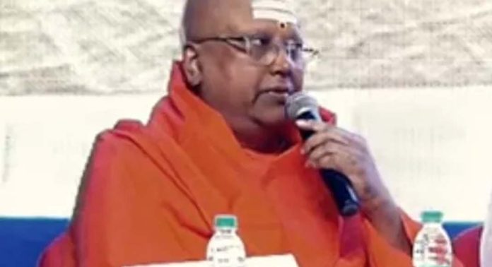സ്വാമി ചൈതന്യാനന്ദ സരസ്വതിയെ അഞ്ച് ദിവസത്തെ പോലീസ് കസ്റ്റഡിയിൽ വിട്ടു സ്വാമി ചൈതന്യാനന്ദ സരസ്വതിയെ അഞ്ച് ദിവസത്തെ പോലീസ് കസ്റ്റഡിയിൽ വിട്ടു