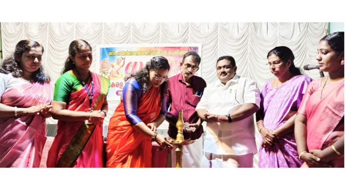 പെരിങ്ങര ഗവണ്മെന്റ് ഹയർ സെക്കന്ററി സ്കൂളിൽ സ്കൂൾ കലോത്സവം നടത്തി പെരിങ്ങര ഗവണ്മെന്റ് ഹയർ സെക്കന്ററി സ്കൂളിൽ സ്കൂൾ കലോത്സവം നടത്തി