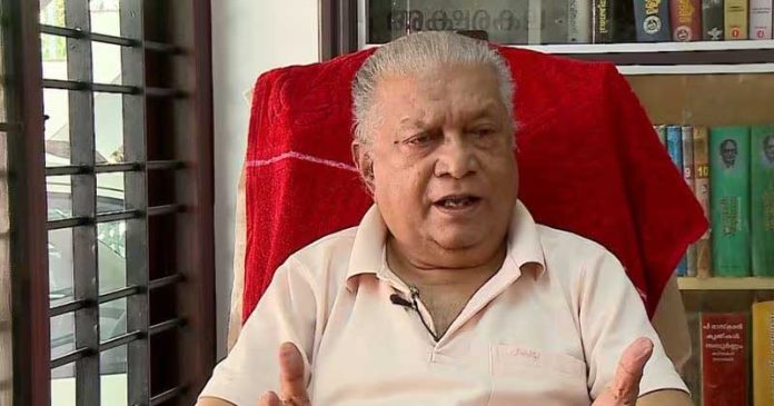 വി എസ് അച്യുതാനന്ദന് ക്യാപിറ്റല് പണിഷ്മെന്റ് നല്കണമെന്ന് യുവ നേതാവ് സിപിഐഎം സമ്മേളനത്തില് ആവശ്യപ്പെട്ടെന്ന് ആവര്ത്തിച്ച് പിരപ്പന്കോട് മുരളി വി എസ് അച്യുതാനന്ദന് ക്യാപിറ്റല് പണിഷ്മെന്റ് നല്കണമെന്ന് യുവ നേതാവ് സിപിഐഎം സമ്മേളനത്തില് ആവശ്യപ്പെട്ടെന്ന് ആവര്ത്തിച്ച് പിരപ്പന്കോട് മുരളി
