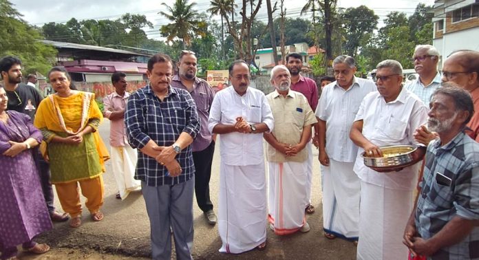 പൂരാട കൈനീട്ട ഐതിഹ്യം ചരിത്രത്തിന്റെ ഭാഗം ; അഡ്വ. വർഗീസ് മാമൻ പൂരാട കൈനീട്ട ഐതിഹ്യം ചരിത്രത്തിന്റെ ഭാഗം ; അഡ്വ. വർഗീസ് മാമൻ