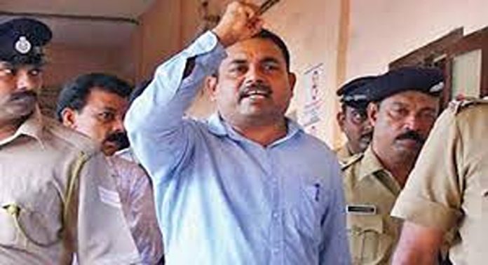 പുസ്തകം പ്രസിദ്ധീകരിക്കാന് അനുമതി ലഭിക്കാത്തതിനെത്തുടർന്ന് മാവോയിസ്റ്റ് രൂപേഷ് കുമാർ വീണ്ടും നിരാഹാര സമരത്തിലേക്ക് പുസ്തകം പ്രസിദ്ധീകരിക്കാന് അനുമതി ലഭിക്കാത്തതിനെത്തുടർന്ന് മാവോയിസ്റ്റ് രൂപേഷ് കുമാർ വീണ്ടും നിരാഹാര സമരത്തിലേക്ക്
