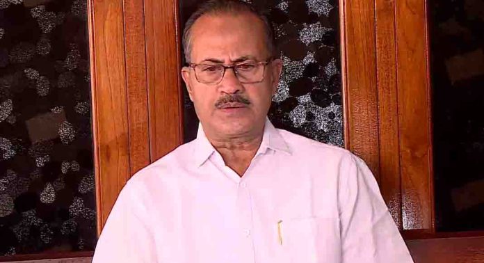 പിണറായി വിജയൻ ആത്മാഭിമാനം ഉണ്ടെങ്കിൽ പ്രതിപക്ഷ നേതാവാകരുത് : പിഎംഎ സലാം പിണറായി വിജയൻ ആത്മാഭിമാനം ഉണ്ടെങ്കിൽ പ്രതിപക്ഷ നേതാവാകരുത് : പിഎംഎ സലാം