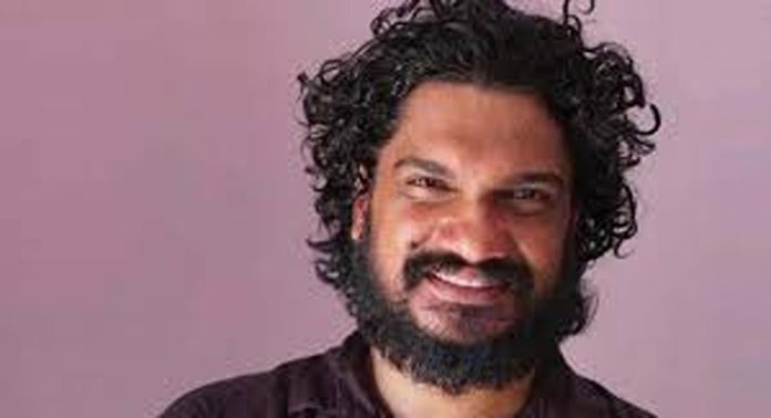 സ്ത്രീത്വത്തെ അപമാനിച്ചെന്ന നടിയുടെ പരാതിയിൽ സംവിധായകൻ സനൽ കുമാർ ശശിധരൻ പോലീസ് കസ്റ്റഡിയിൽ സ്ത്രീത്വത്തെ അപമാനിച്ചെന്ന നടിയുടെ പരാതിയിൽ സംവിധായകൻ സനൽ കുമാർ ശശിധരൻ പോലീസ് കസ്റ്റഡിയിൽ