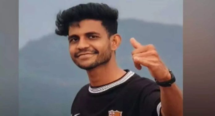 എസ് എ പി ക്യാമ്പിൽ ആത്മഹത്യ ചെയ്ത ആനന്ദിന്റെ കുടുംബം ഇന്ന് വി.ഡി സതീശനെ കാണും എസ് എ പി ക്യാമ്പിൽ ആത്മഹത്യ ചെയ്ത ആനന്ദിന്റെ കുടുംബം ഇന്ന് വി.ഡി സതീശനെ കാണും