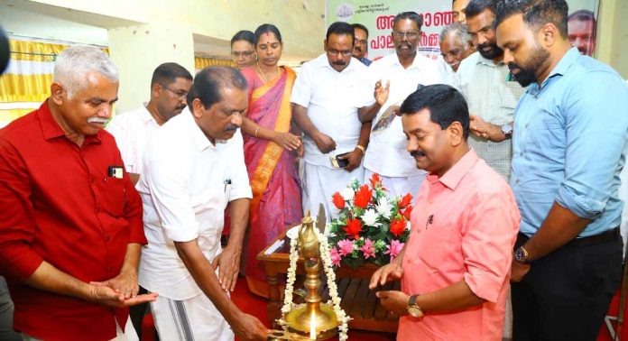 അരയാഞ്ഞിലിമണ്ണിലെ ദുരിതത്തിന് പുതിയ പാലം നിര്മാണത്തിലൂടെ പരിഹാരം : മന്ത്രി ഒ ആര് കേളു അരയാഞ്ഞിലിമണ്ണിലെ ദുരിതത്തിന് പുതിയ പാലം നിര്മാണത്തിലൂടെ പരിഹാരം : മന്ത്രി ഒ ആര് കേളു