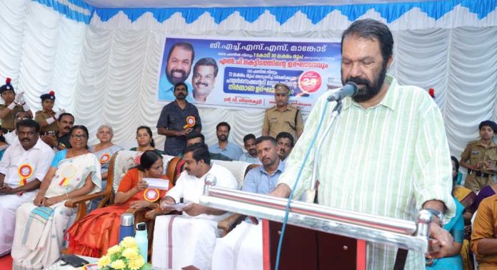 നവീന അധ്യയന രീതിയിലൂടെ ഗുണമേന്മയുള്ള വിദ്യാഭ്യാസം ഉറപ്പാക്കും : മന്ത്രി വി ശിവന്കുട്ടി നവീന അധ്യയന രീതിയിലൂടെ ഗുണമേന്മയുള്ള വിദ്യാഭ്യാസം ഉറപ്പാക്കും : മന്ത്രി വി ശിവന്കുട്ടി
