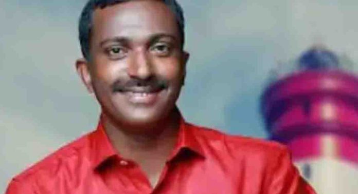 എസ്ഡിപിഐ നേതാവ് കെഎസ് ഷാൻ വധക്കേസ് ; പ്രതികളായ നാലുപേര്ക്ക് കര്ശന ഉപാധികളോടെ ജാമ്യം അനുവദിച്ച് സുപ്രീം കോടതി എസ്ഡിപിഐ നേതാവ് കെഎസ് ഷാൻ വധക്കേസ് ; പ്രതികളായ നാലുപേര്ക്ക് കര്ശന ഉപാധികളോടെ ജാമ്യം അനുവദിച്ച് സുപ്രീം കോടതി