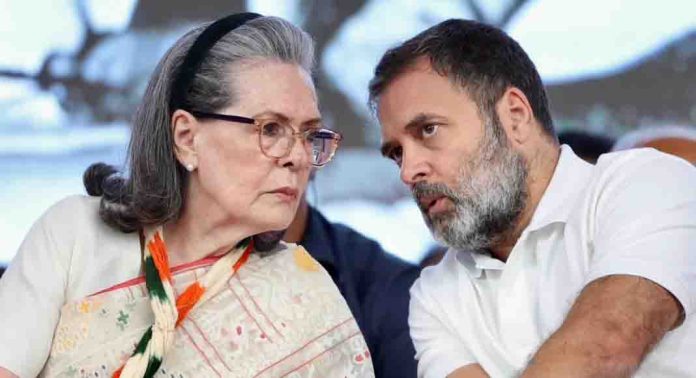 രാഹുൽ ഗാന്ധിയും സോണിയ ഗാന്ധിയും ഇന്ന് വയനാട്ടിൽ രാഹുൽ ഗാന്ധിയും സോണിയ ഗാന്ധിയും ഇന്ന് വയനാട്ടിൽ