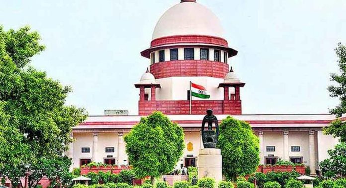 20,000 രൂപയ്ക്കുമുകളില് പണമായി കൈമാറിയാലും ചെക്ക് കേസുകള് നിലനില്ക്കും ; കേരള ഹൈക്കോടതി വിധി ശരിയല്ലെന്ന് സുപ്രീം കോടതി 20,000 രൂപയ്ക്കുമുകളില് പണമായി കൈമാറിയാലും ചെക്ക് കേസുകള് നിലനില്ക്കും ; കേരള ഹൈക്കോടതി വിധി ശരിയല്ലെന്ന് സുപ്രീം കോടതി