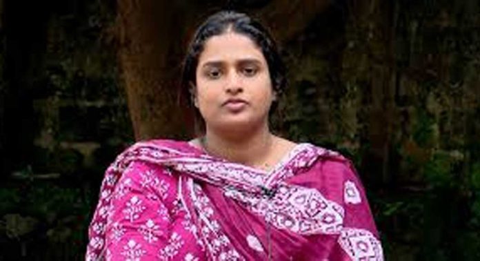 കോൺഗ്രസ് നേതൃത്വത്തിന് മുന്നറിയിപ്പുമായി എൻ എം വിജയന്റെ മരുമകൾ പത്മജ കോൺഗ്രസ് നേതൃത്വത്തിന് മുന്നറിയിപ്പുമായി എൻ എം വിജയന്റെ മരുമകൾ പത്മജ