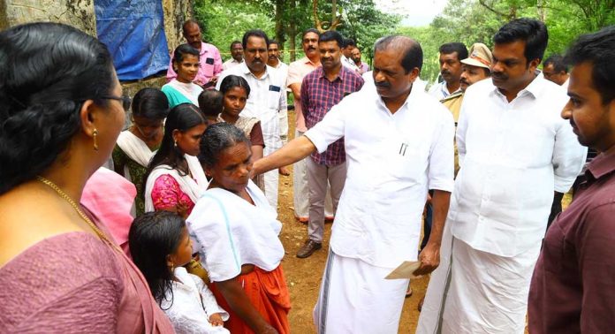 മൂഴിയാറിലെ 46 പട്ടികവര്ഗ കുടുംബങ്ങള്ക്ക് ഇടമൊരുങ്ങുന്നു ; പുനരധിവാസത്തിന് നാല് ഏക്കര് ലഭ്യമാക്കുമെന്ന് മന്ത്രി ഒ ആര് കേളു മൂഴിയാറിലെ 46 പട്ടികവര്ഗ കുടുംബങ്ങള്ക്ക് ഇടമൊരുങ്ങുന്നു ; പുനരധിവാസത്തിന് നാല് ഏക്കര് ലഭ്യമാക്കുമെന്ന് മന്ത്രി ഒ ആര് കേളു