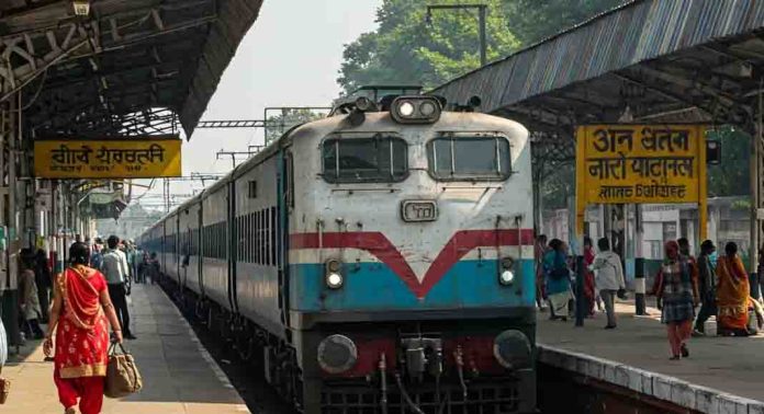 കേരളത്തിൽ 18 സ്റ്റോപ്പുകളുമായി ഗോവയിലേക്ക് ക്രിസ്മസ് ന്യൂ ഇയർ സ്പെഷ്യൽ ട്രെയിൻ കേരളത്തിൽ 18 സ്റ്റോപ്പുകളുമായി ഗോവയിലേക്ക് ക്രിസ്മസ് ന്യൂ ഇയർ സ്പെഷ്യൽ ട്രെയിൻ