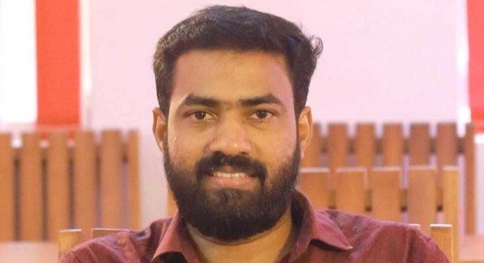 രാഹുൽ മാങ്കൂട്ടത്തിലിനെതിരെ കൂടുതൽ തെളിവുകൾ പുറത്തുവരുന്നുണ്ടെന്ന് വി കെ സനോജ് രാഹുൽ മാങ്കൂട്ടത്തിലിനെതിരെ കൂടുതൽ തെളിവുകൾ പുറത്തുവരുന്നുണ്ടെന്ന് വി കെ സനോജ്