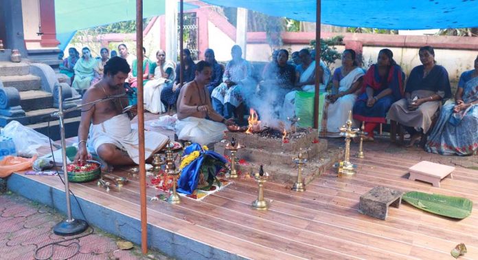 അങ്ങാടി ധർമ്മശാസ്താ ക്ഷേത്രത്തിൽ ആറാം മാസത്തിലെ പൂജ 28ന് നടക്കും അങ്ങാടി ധർമ്മശാസ്താ ക്ഷേത്രത്തിൽ ആറാം മാസത്തിലെ പൂജ 28ന് നടക്കും