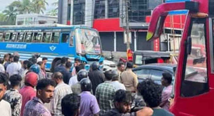 രാമനാട്ടുകാര അപകടത്തിൽ മരിച്ച തസ്ലീമയുടെ ഖബറടക്കം ഇന്ന് രാമനാട്ടുകാര അപകടത്തിൽ മരിച്ച തസ്ലീമയുടെ ഖബറടക്കം ഇന്ന്