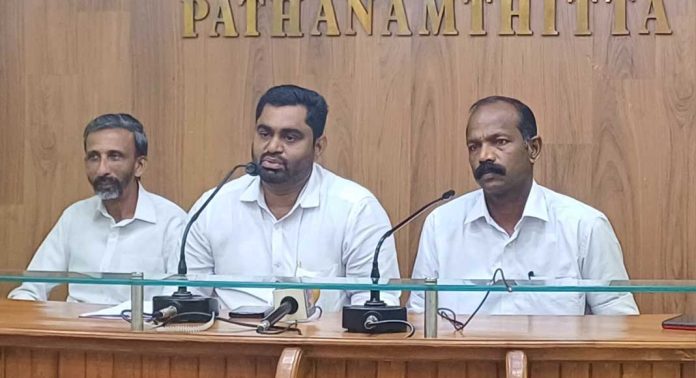 ശബരിമല സ്വര്ണക്കൊള്ള : എസ്ഡിപിഐയുടെ ദേവസ്വം ഓഫീസ് മാർച്ച് നാളെ ശബരിമല സ്വര്ണക്കൊള്ള : എസ്ഡിപിഐയുടെ ദേവസ്വം ഓഫീസ് മാർച്ച് നാളെ