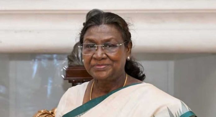 രാഷ്ട്രപതിക്ക് ഇറങ്ങാൻ ഹെലിപാഡ് നിർമ്മാണം : ചിലവ് 20 ലക്ഷം രൂപയിൽ അധികമെന്ന് വിവരാവകാശ രേഖ രാഷ്ട്രപതിക്ക് ഇറങ്ങാൻ ഹെലിപാഡ് നിർമ്മാണം : ചിലവ് 20 ലക്ഷം രൂപയിൽ അധികമെന്ന് വിവരാവകാശ രേഖ