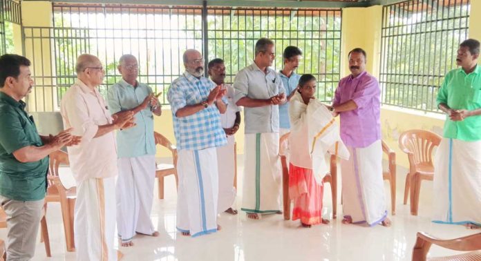 എന്.ആര്.ഇ.ജി വര്ക്കേഴ്സ് അസോസിയേഷന് (എ.ഐ.ടി.യു.സി) നേതൃത്വത്തില് തൊഴില് സംരക്ഷണ സംഗമം നടത്തി എന്.ആര്.ഇ.ജി വര്ക്കേഴ്സ് അസോസിയേഷന് (എ.ഐ.ടി.യു.സി) നേതൃത്വത്തില് തൊഴില് സംരക്ഷണ സംഗമം നടത്തി