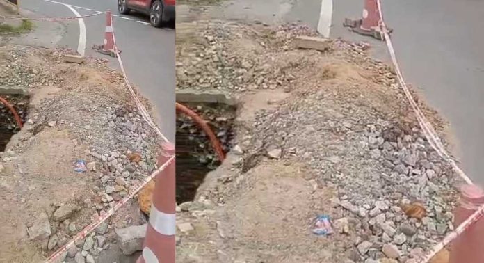 ടെലഫോണ് കേബിള് സ്ഥാപിക്കാന് എടുത്ത കുഴികള് യാത്രക്കാര്ക്ക് ഭീഷണി ആവുന്നു ടെലഫോണ് കേബിള് സ്ഥാപിക്കാന് എടുത്ത കുഴികള് യാത്രക്കാര്ക്ക് ഭീഷണി ആവുന്നു