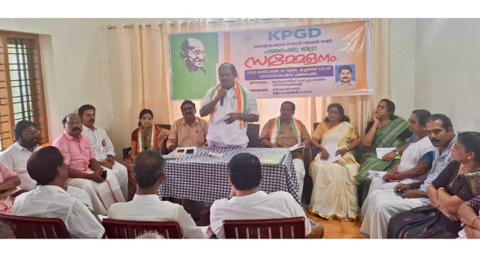 നരേന്ദ്രമോദിയുടെ ഫോട്ടോ കലാലയങ്ങളിൽ സ്ഥാപിക്കുവാൻ വേണ്ടിയാണ് പി.എം ശ്രീ പദ്ധതി ; പ്രൊഫ. സതീഷ് കൊച്ചുപറമ്പിൽ നരേന്ദ്രമോദിയുടെ ഫോട്ടോ കലാലയങ്ങളിൽ സ്ഥാപിക്കുവാൻ വേണ്ടിയാണ് പി.എം ശ്രീ പദ്ധതി ; പ്രൊഫ. സതീഷ് കൊച്ചുപറമ്പിൽ