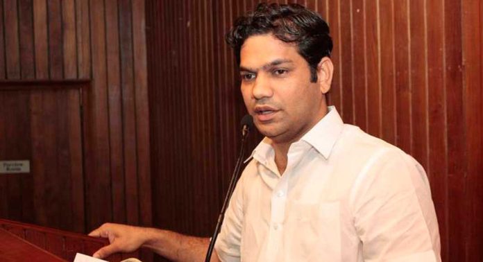 അബിൻ വർക്കിയുടെ വാർത്താസമ്മേളനത്തിൽ പ്രതികരണവുമായി ഹൈബി ഈഡൻ എംപി അബിൻ വർക്കിയുടെ വാർത്താസമ്മേളനത്തിൽ പ്രതികരണവുമായി ഹൈബി ഈഡൻ എംപി